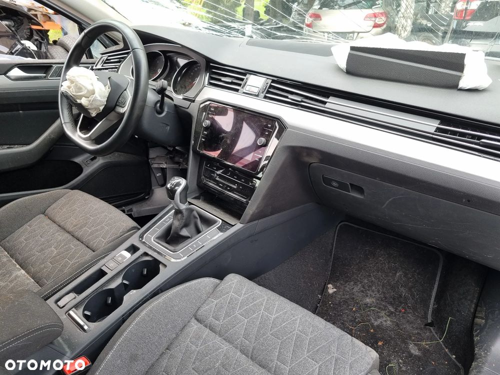 Volkswagen Passat Variant 2.0 TDI (BlueMotion Technology) Highline - 5