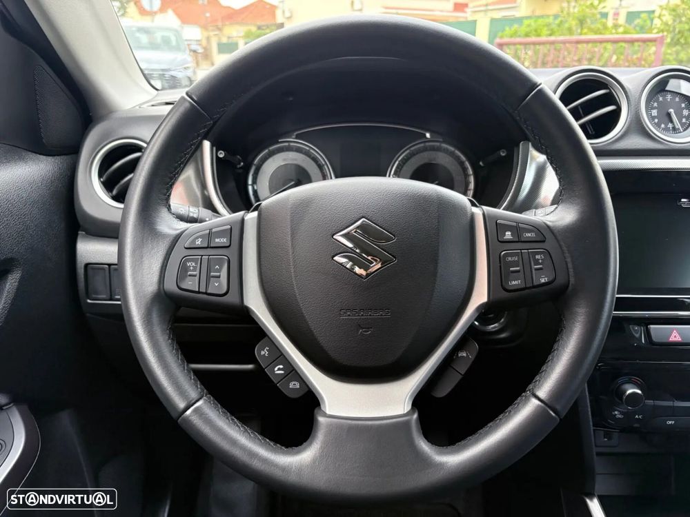 Suzuki Vitara 1.5L AGS GLX Strong Hybrid - 37