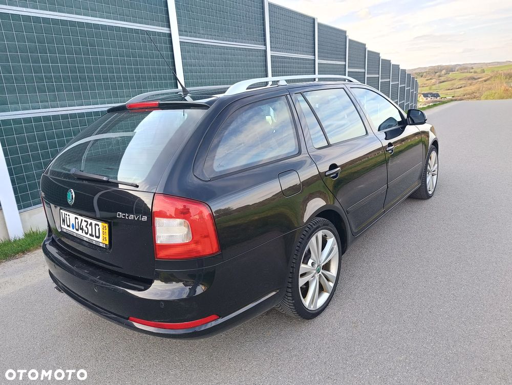 Skoda Octavia 2.0 TDI DPF RS - 23