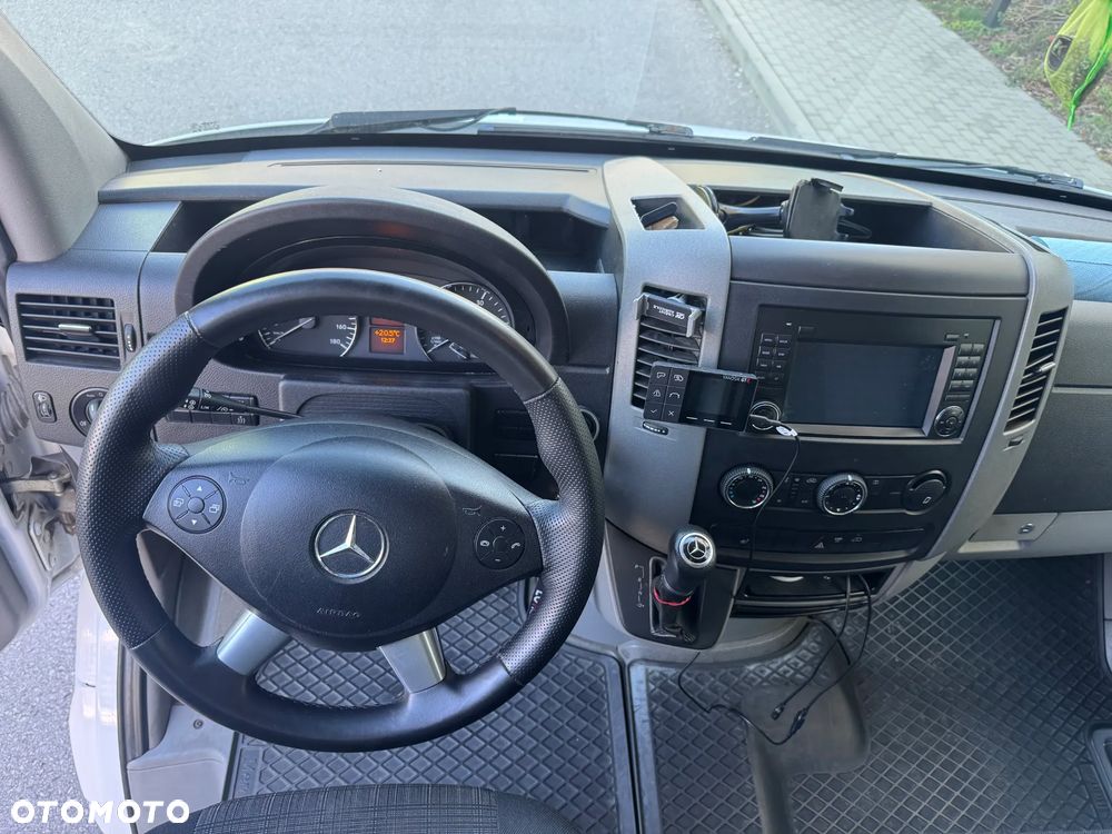 Mercedes-Benz SPRINTER - 17