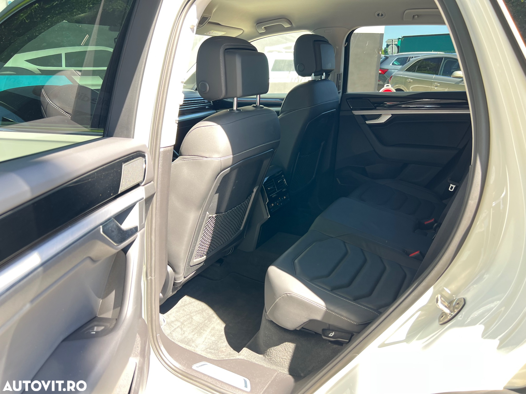Volkswagen Touareg 3.0 V6 TDI 4Motion DPF Automatik Elegance - 13