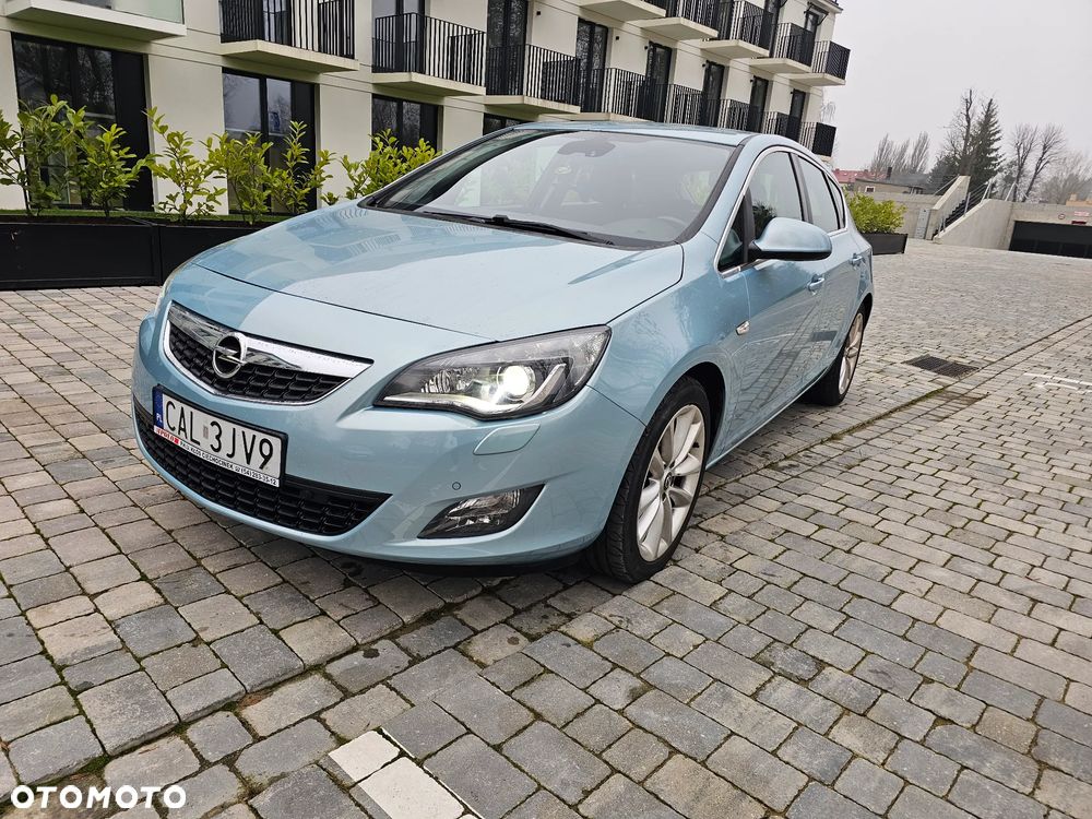 Opel Astra 1.6 T Cosmo - 5