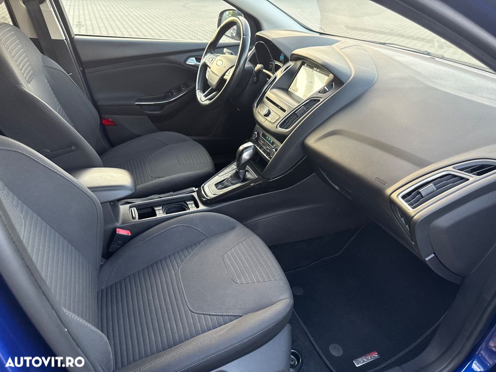 Ford Focus - 26