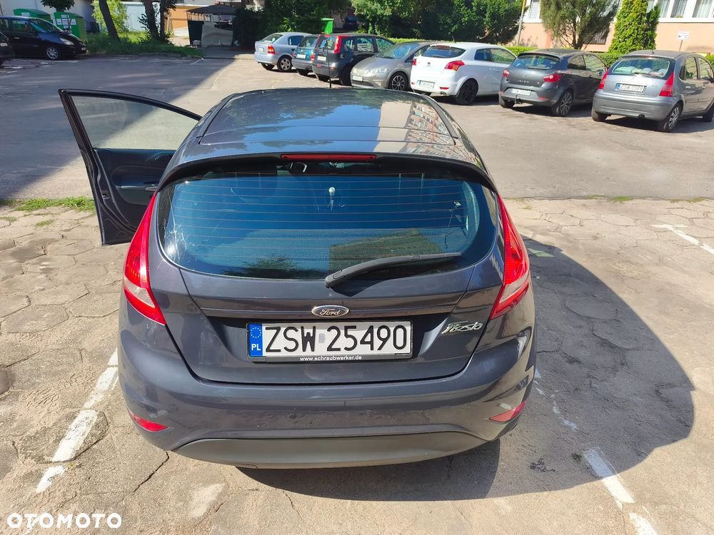 Ford Fiesta 1.25 Trend - 11