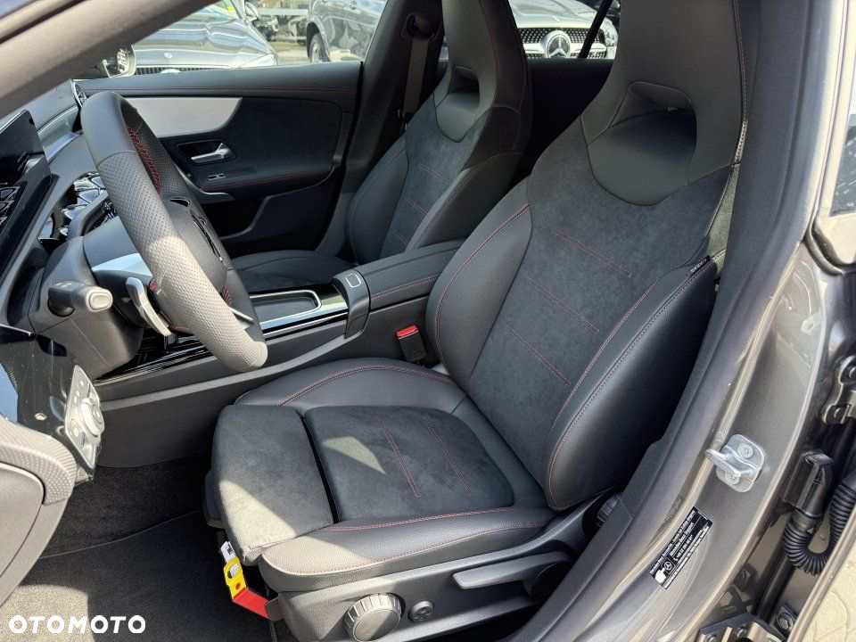Mercedes-Benz CLA - 9