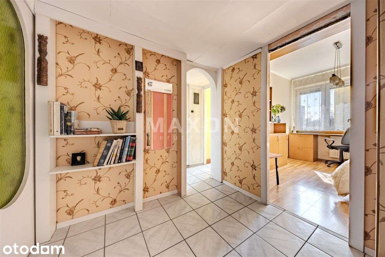 2 pokoje | metro | balkon
