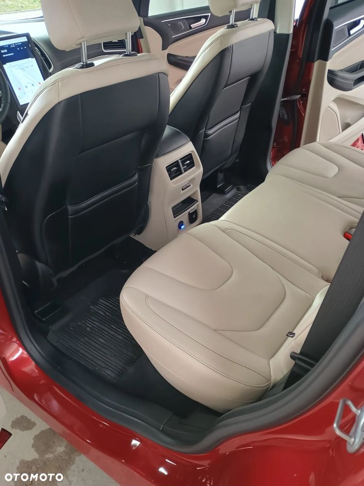 Ford Edge - 11