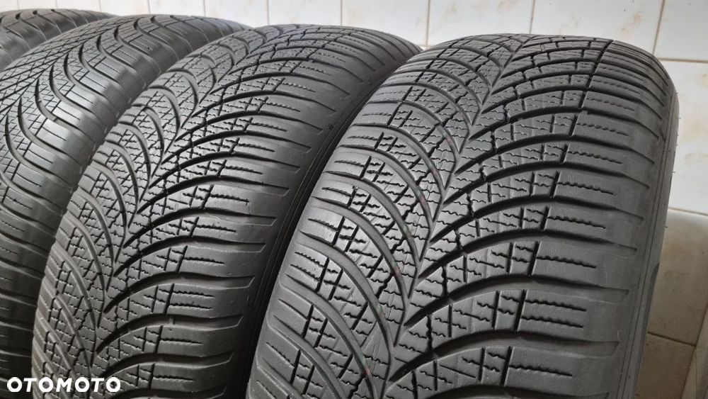 Opony całoroczne 255/60 R18 112V GoodYear Vector 4Seasons Gen-3 SUV - 3