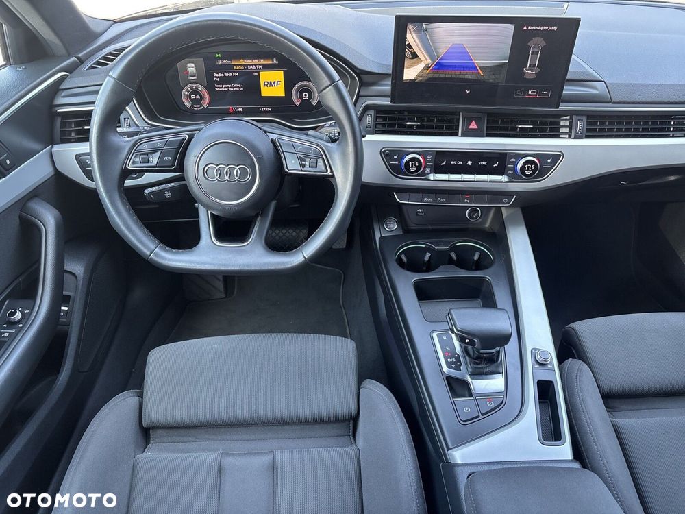 Audi A4 Limousine - 11