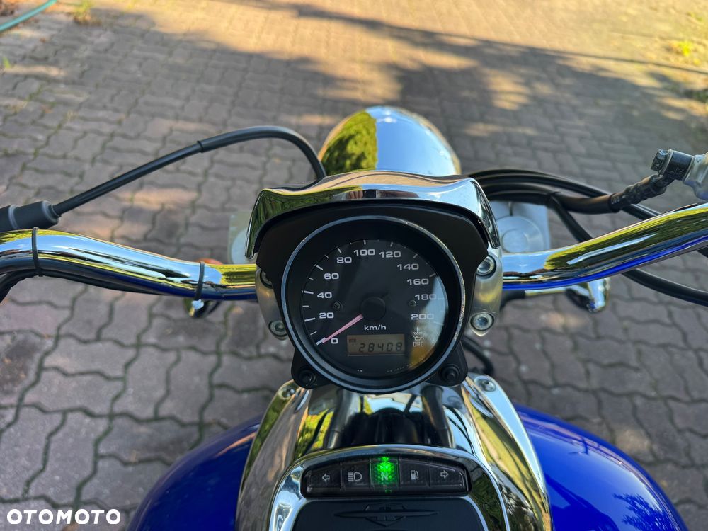 Suzuki Intruder - 20
