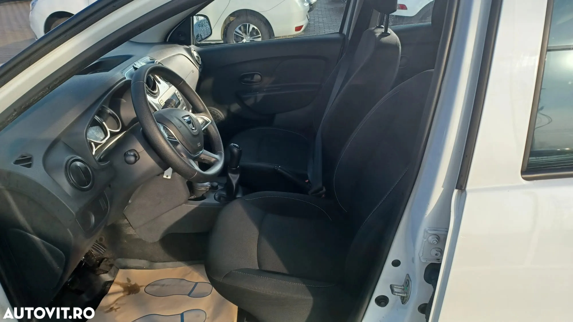 Dacia Sandero 1.5 DCI Laureate - 8