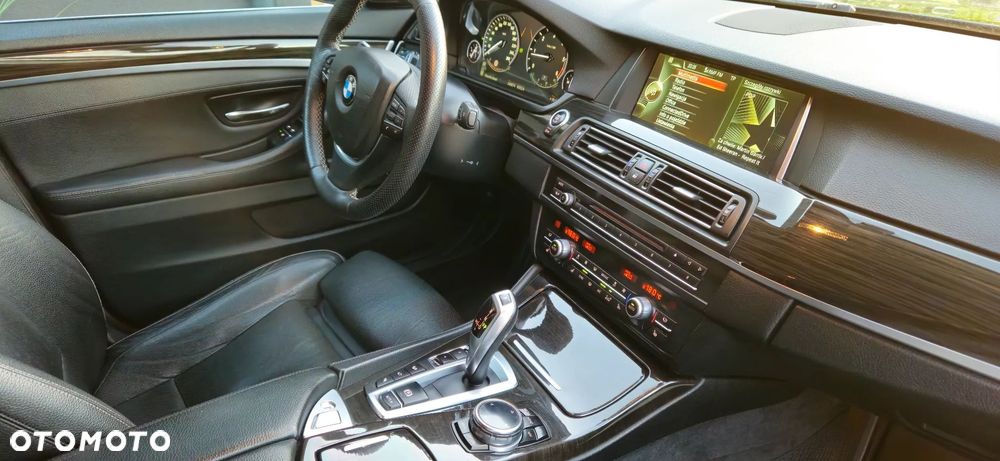 BMW Seria 5 520d Luxury Line - 23