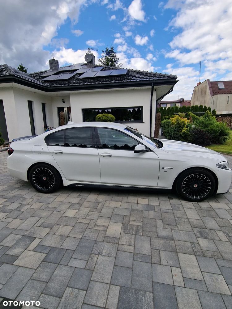 BMW Seria 5 530d xDrive - 12