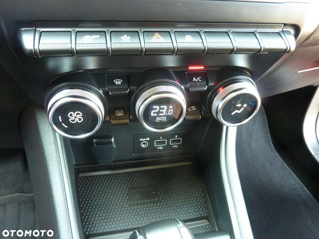 Renault Captur - 21