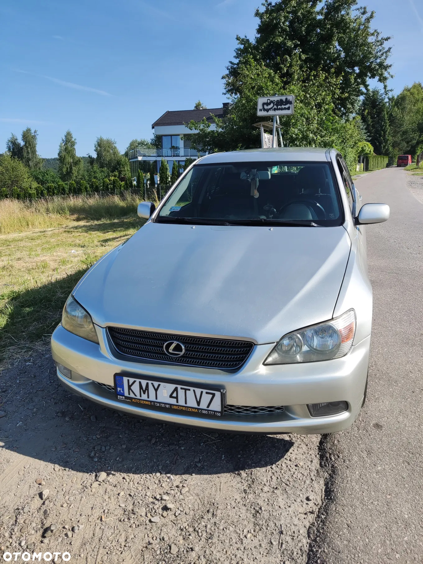 Lexus IS 200 SportCross - 4