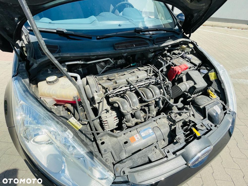 Ford Fiesta 1.4 Titanium - 24