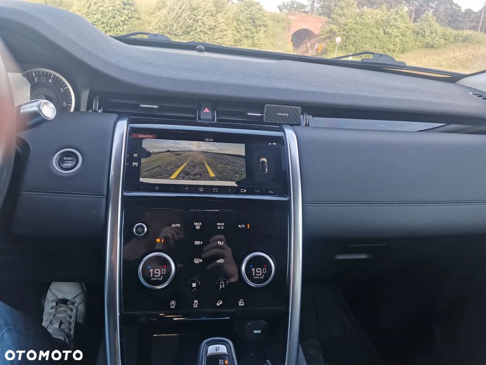 Land Rover Discovery Sport P250 SE - 22