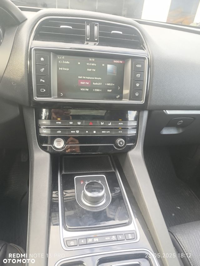Jaguar F-Pace 25t AWD Prestige - 14