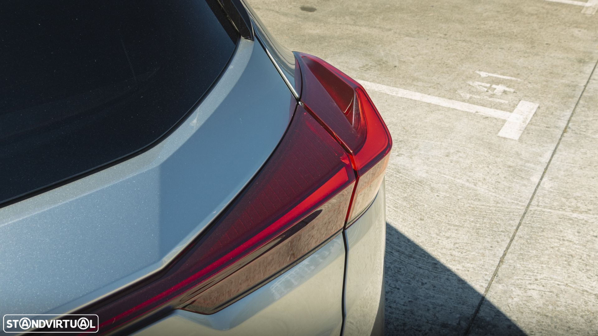 Lexus UX 250h Sport (Ecrã 12.3) - 23