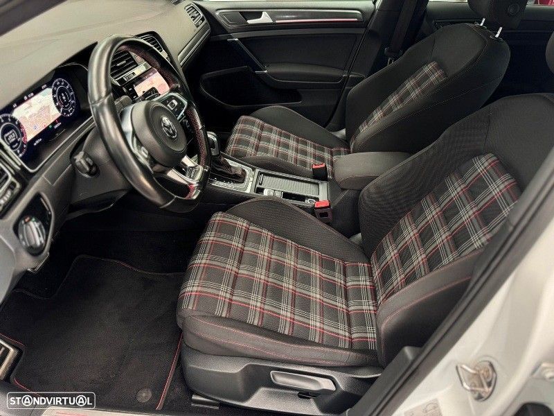 VW Golf 2.0 TSI GTI DSG Performance - 43