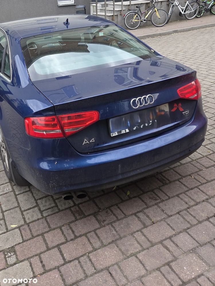 Audi A4 Limousine - 3