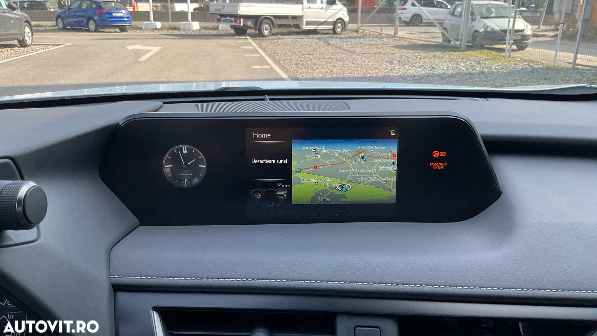 Lexus UX 250h Business Edition - 13