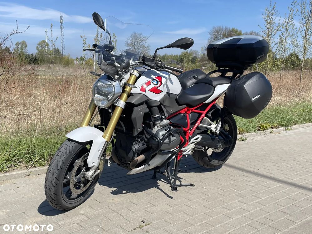 BMW R - 1