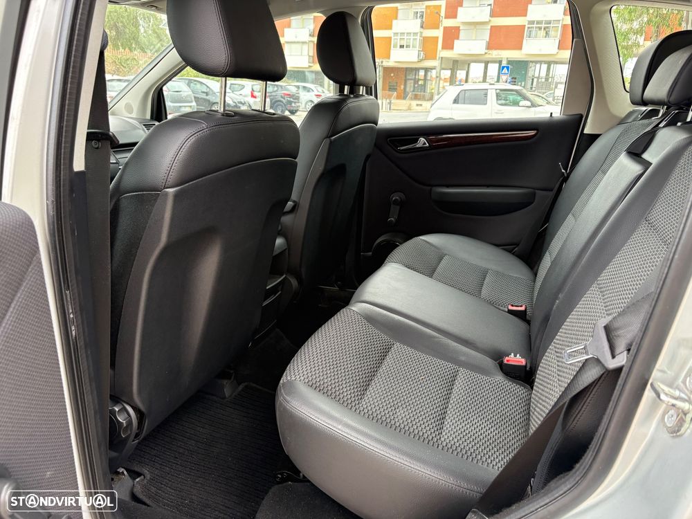 Mercedes-Benz A 180 Autotronic Elegance Special Edition - 21