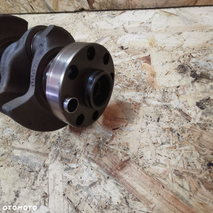 BMW E36, E34 ORYGINALNY WAŁ KORBOWY DO SILNIKÓW GAMY M50B20NV / M50B20V O NR. 1 726 755 / 1 726 754 / 1 705 853 / 1 705 852 OEM SPRAWNY W 100% - 8