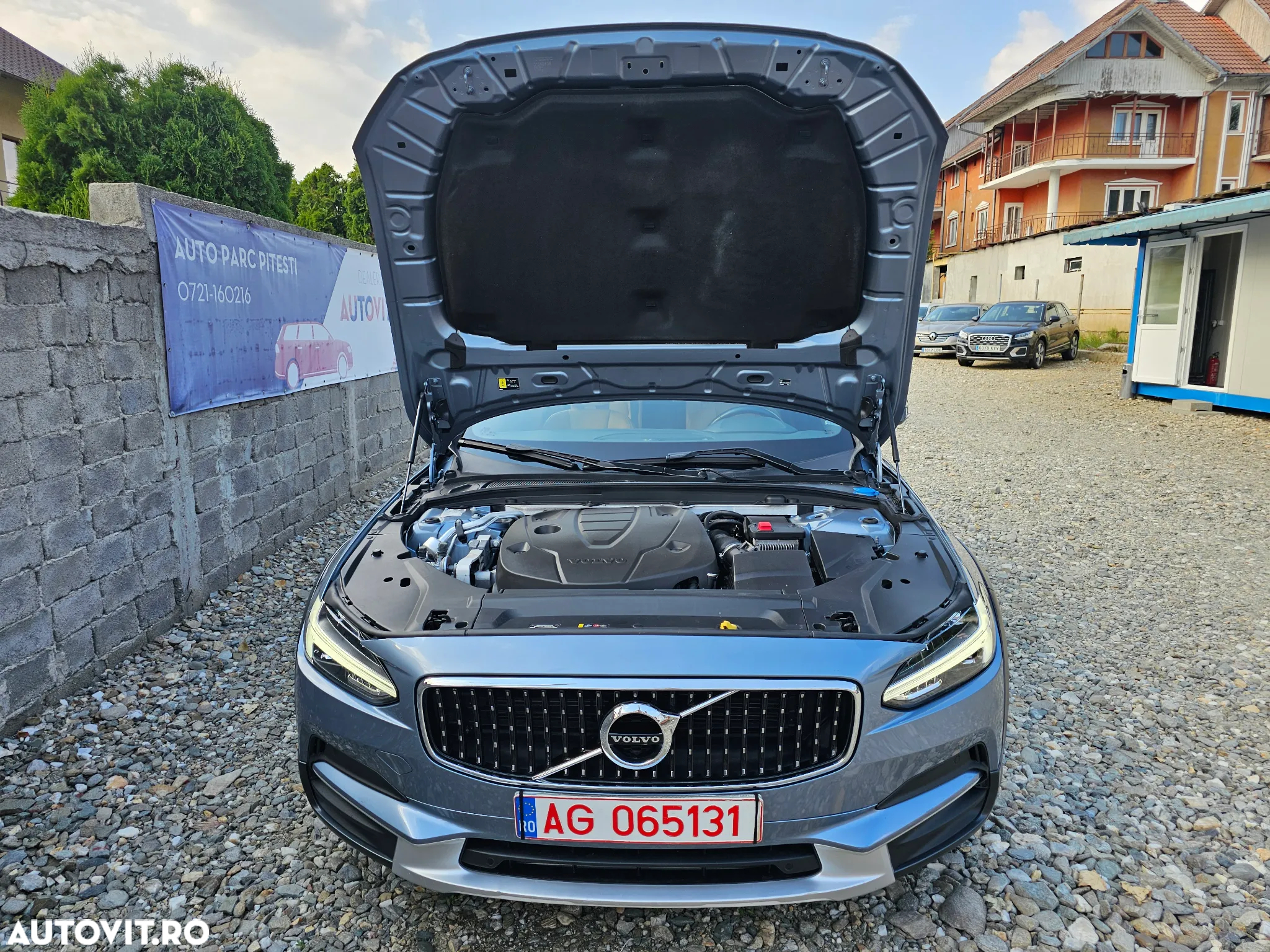 Volvo V90 Cross Country D4 AWD Geartronic Pro - 13