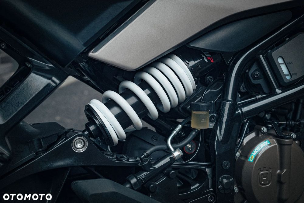 Husqvarna Svartpilen - 4