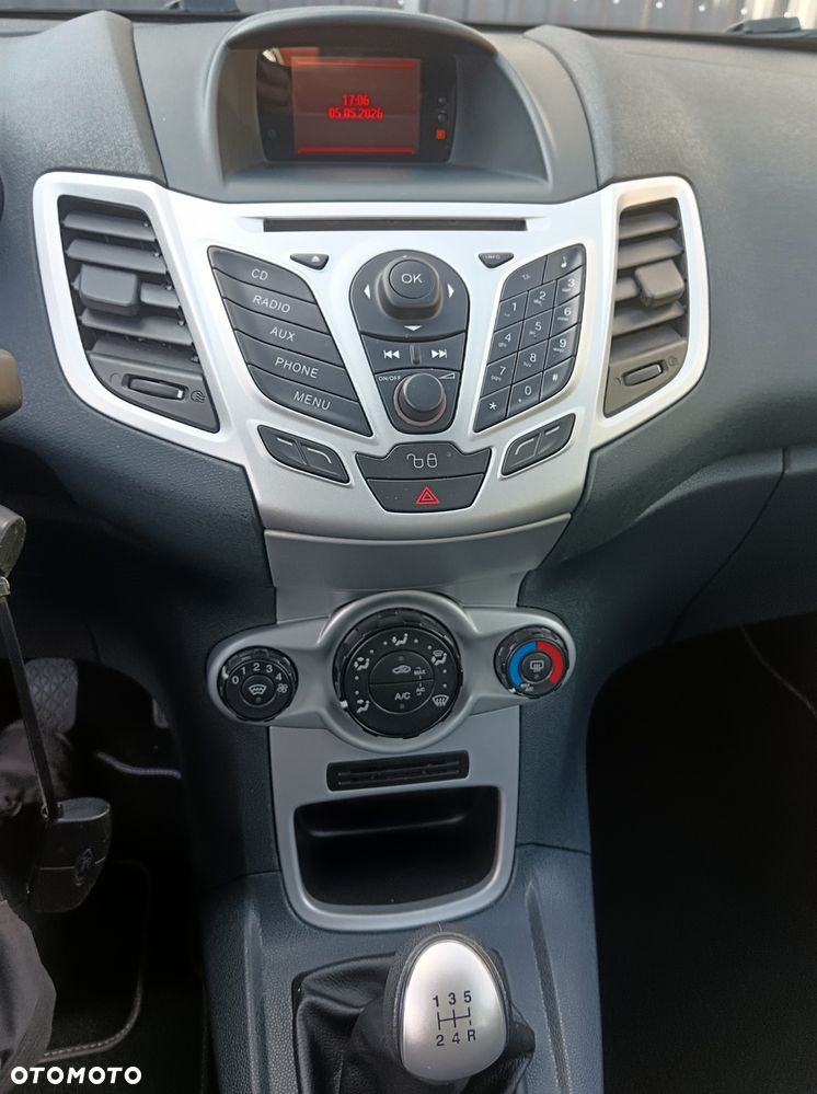 Ford Fiesta 1.25 Champions Edition - 10