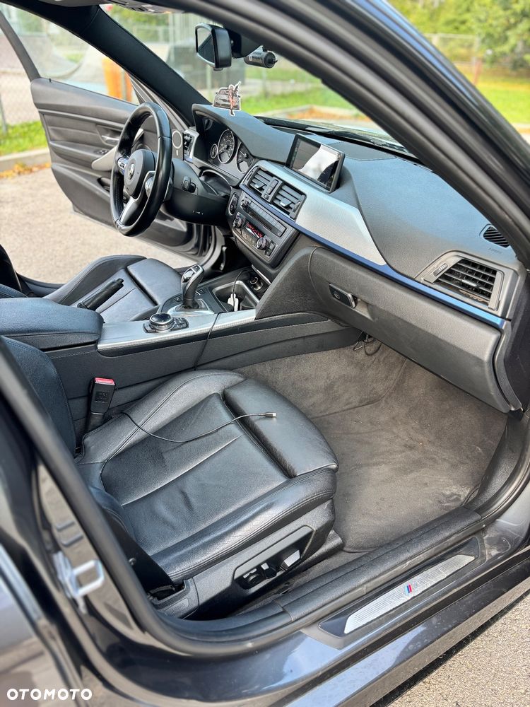 BMW Seria 3 335i - 17