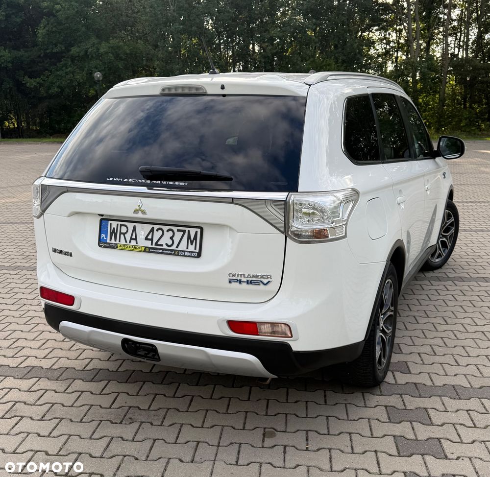 Mitsubishi Outlander 2.0 4WD Top - 9