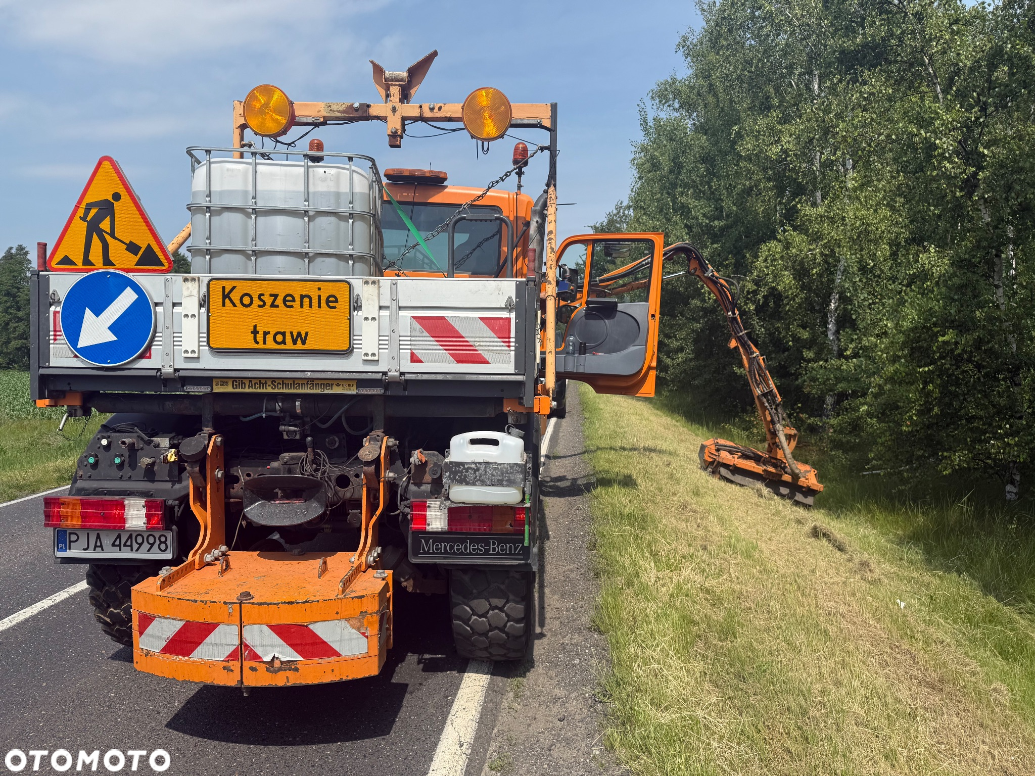 Mercedes-Benz UNIMOG U400 - 4