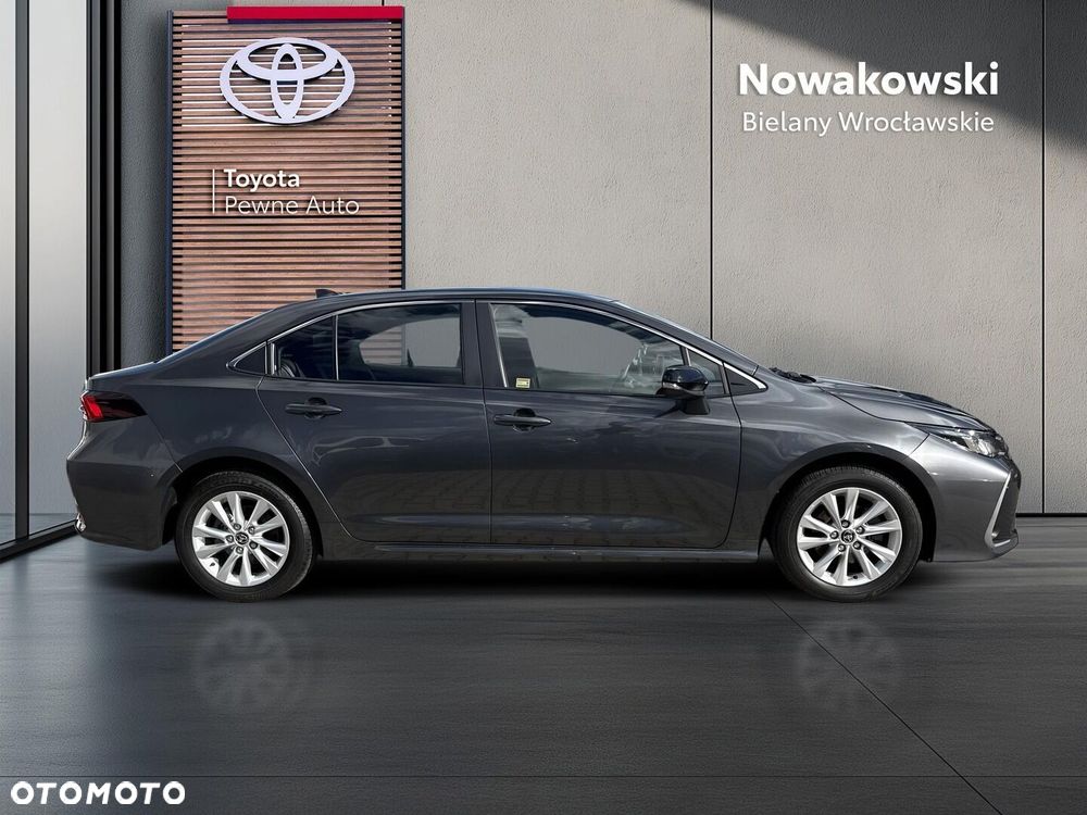 Toyota Corolla 1.8 Hybrid Comfort - 29