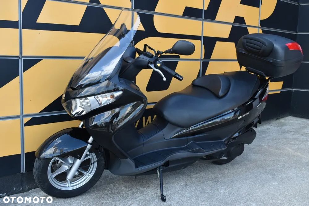 Suzuki Burgman - 7