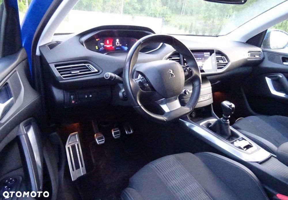 Peugeot 308 - 13