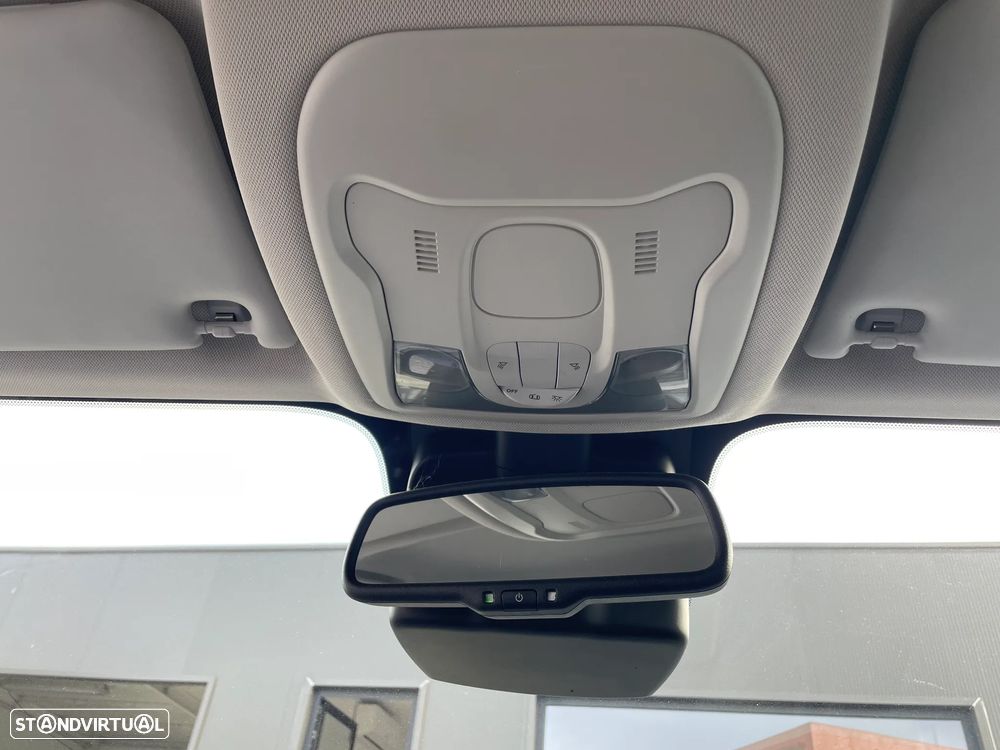 Jeep Renegade 1.0 T Limited - 33