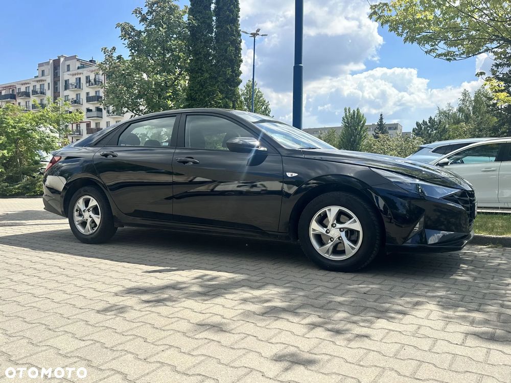 Hyundai Elantra 2022