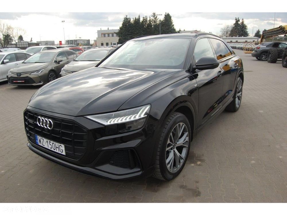 Audi Q8 - 1