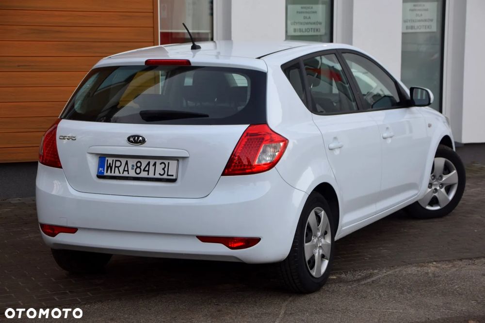 Kia Ceed 1.4 Comfort - 13
