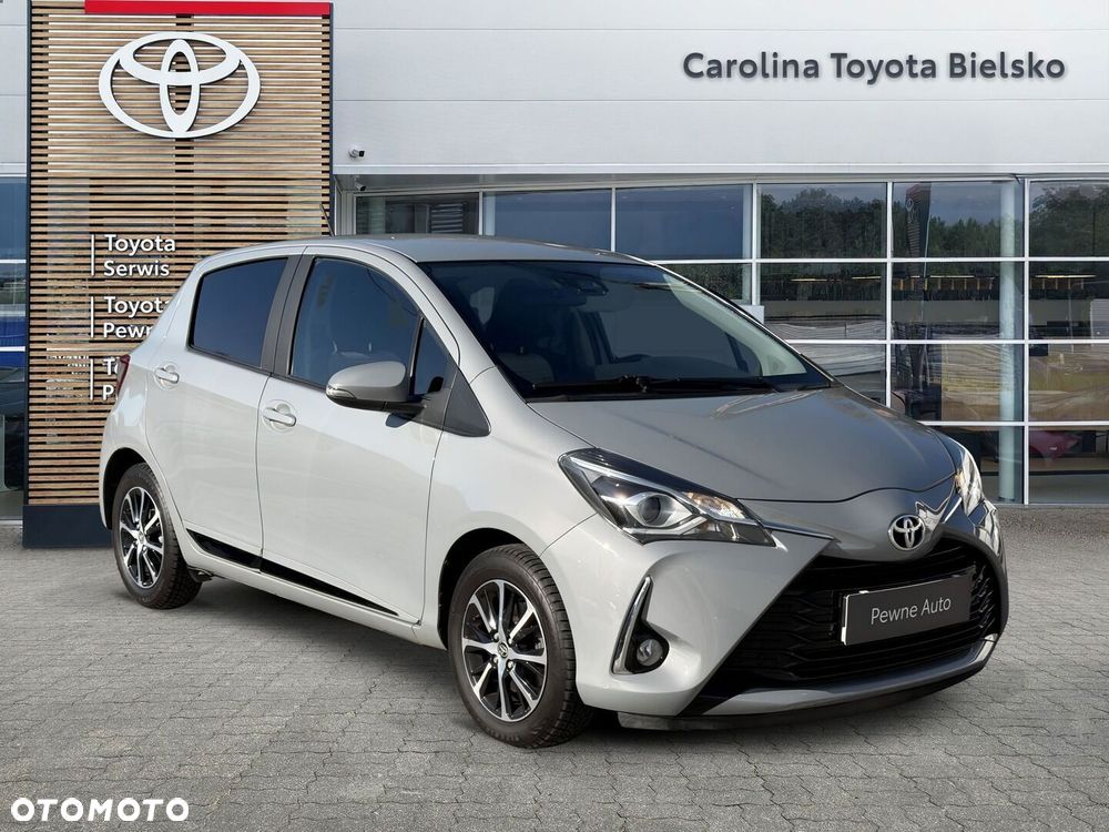 Toyota Yaris 1.5 Premium CVT - 28