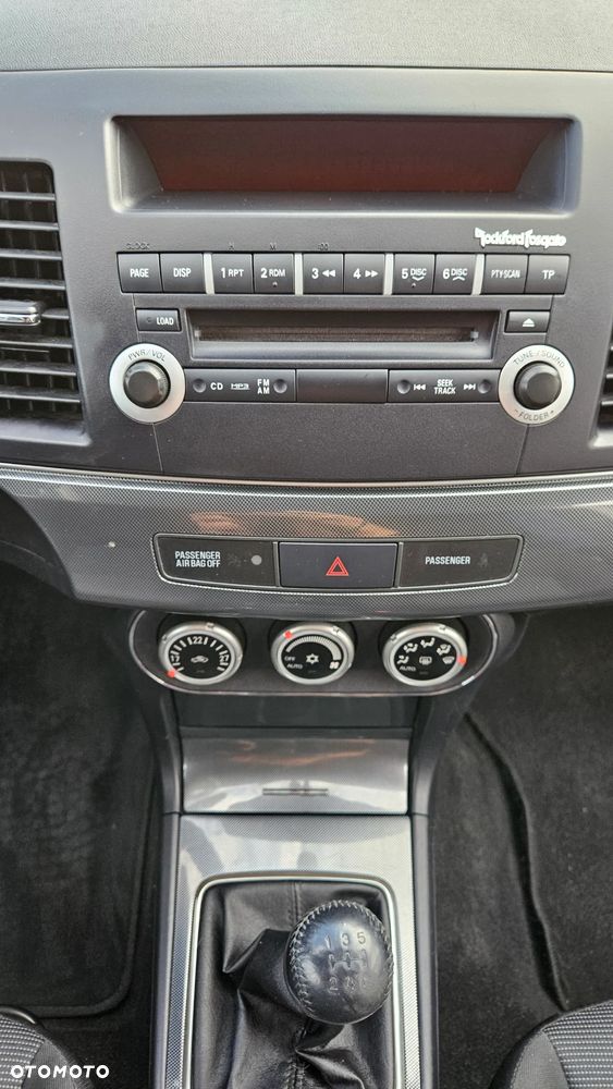 Mitsubishi Lancer 1.8 Intense - 25