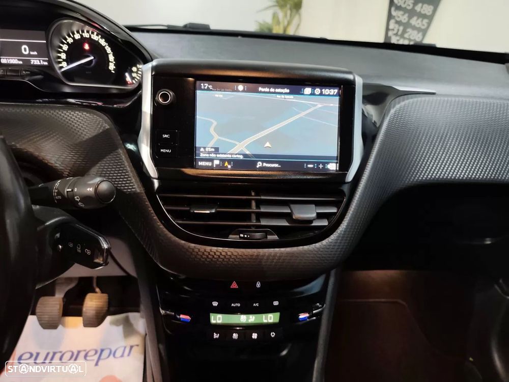 Peugeot 208 1.2 PureTech Allure - 12