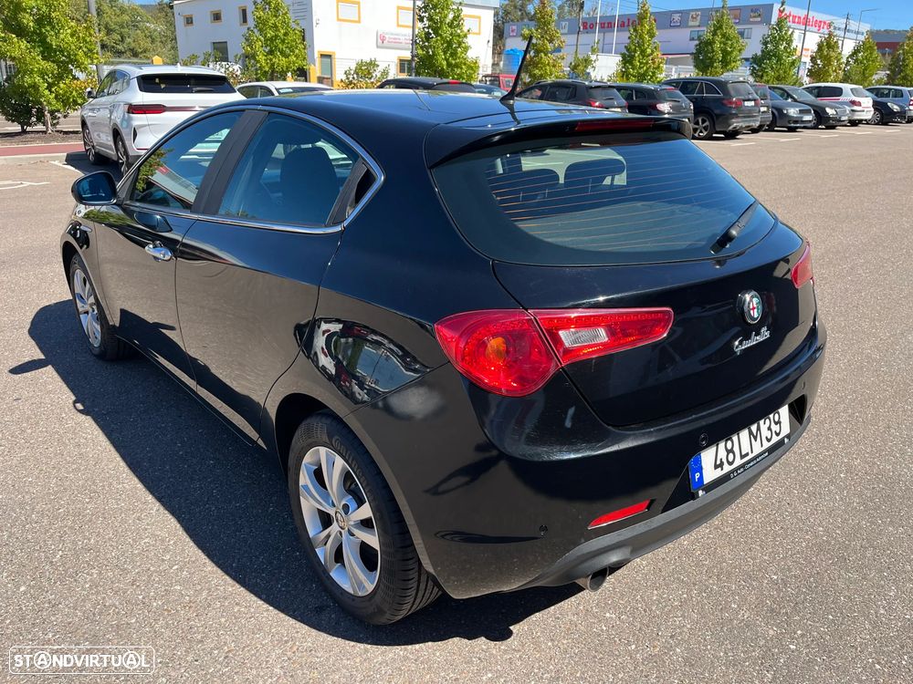Alfa Romeo Giulietta 1.6 JTDm Distinctive - 3