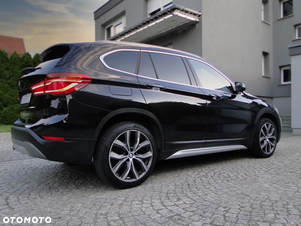 BMW X1 sDrive18i GPF xLine - 11