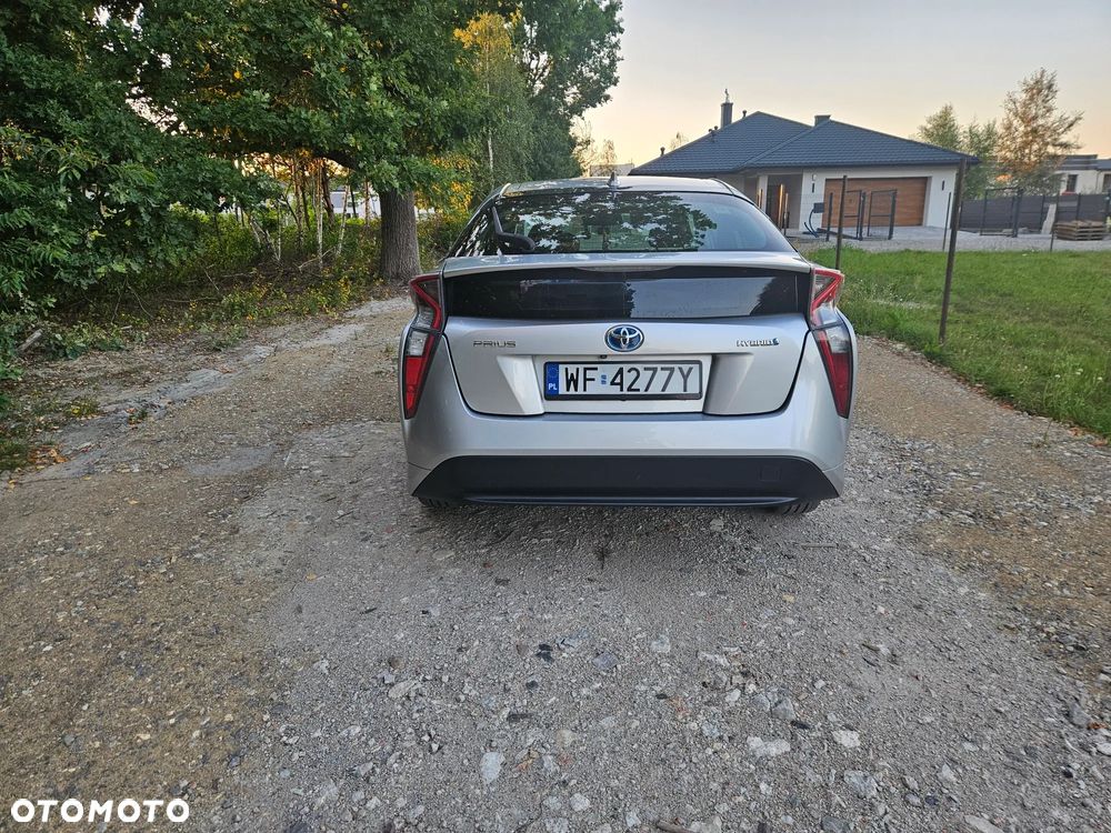 Toyota Prius 1.8 Hybrid Premium - 6
