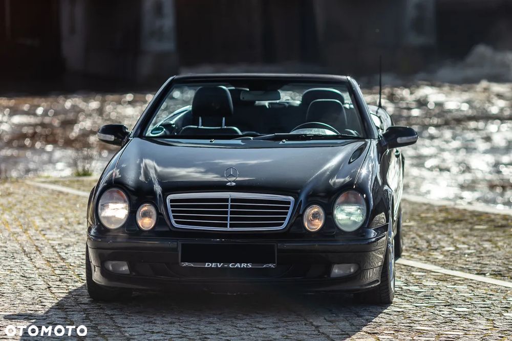 Mercedes-Benz CLK - 9