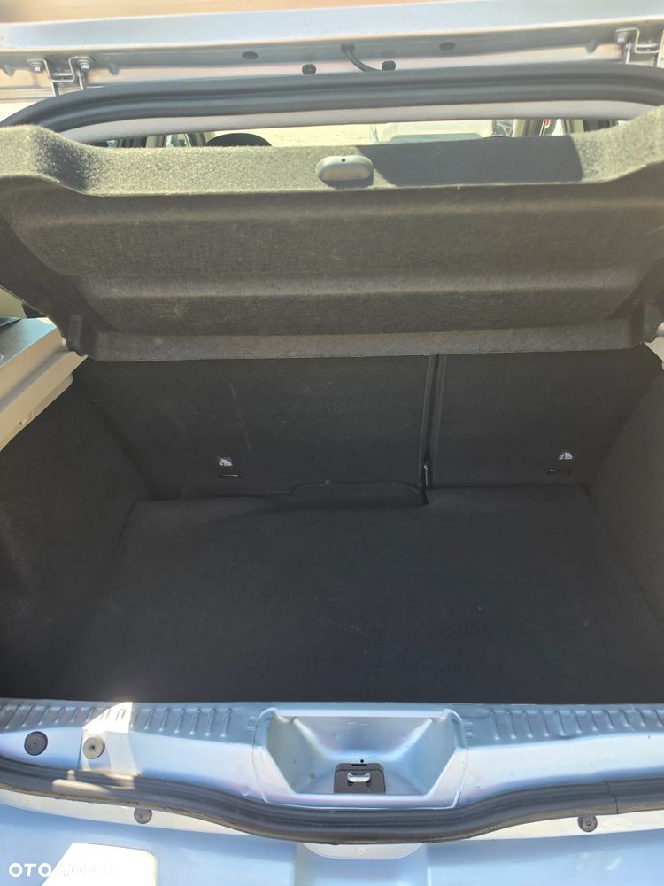 Dacia Sandero Blue dCi 95 Comfort - 27